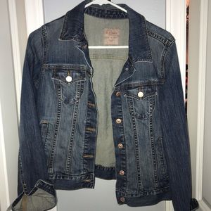 Super cute Jean jacket!